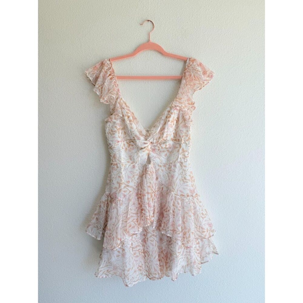 Selfie Leslie Flower Child Twist Bust Ruffle Trim Dress Leaf Print in Pink M NWT